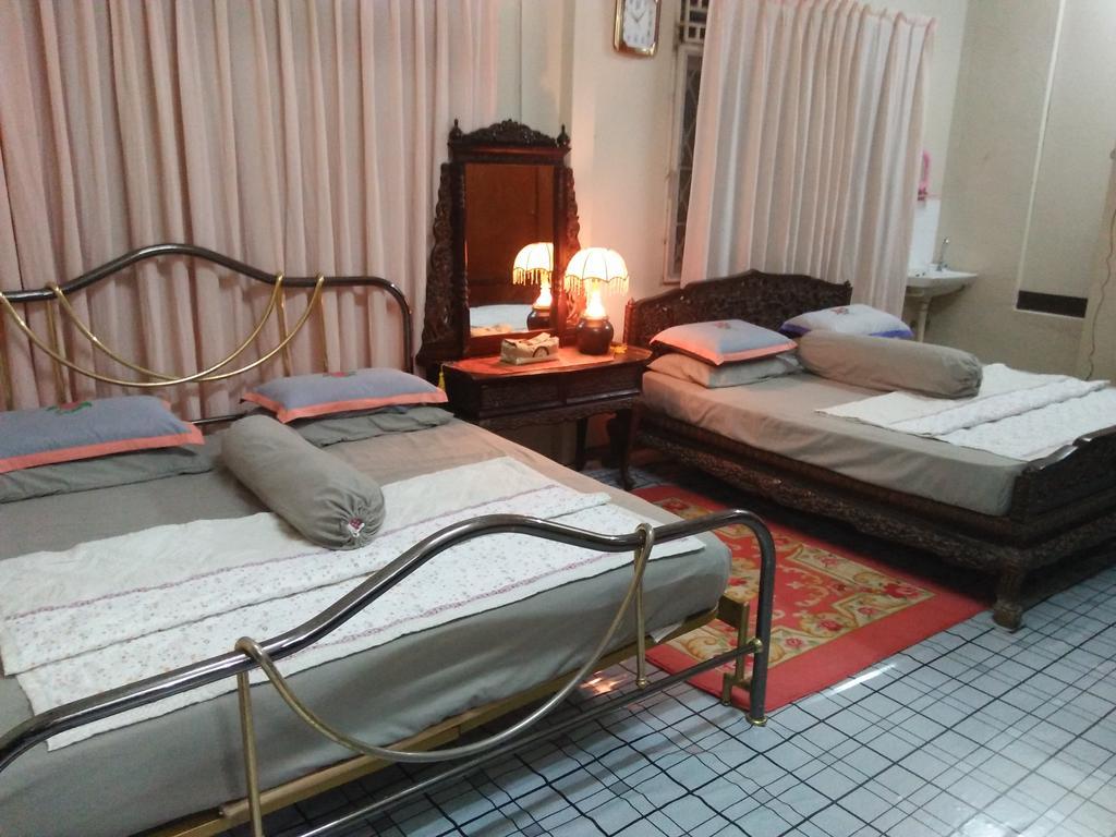 Teratak Ibunda Guest House Kota Bharu Eksteriør bilde