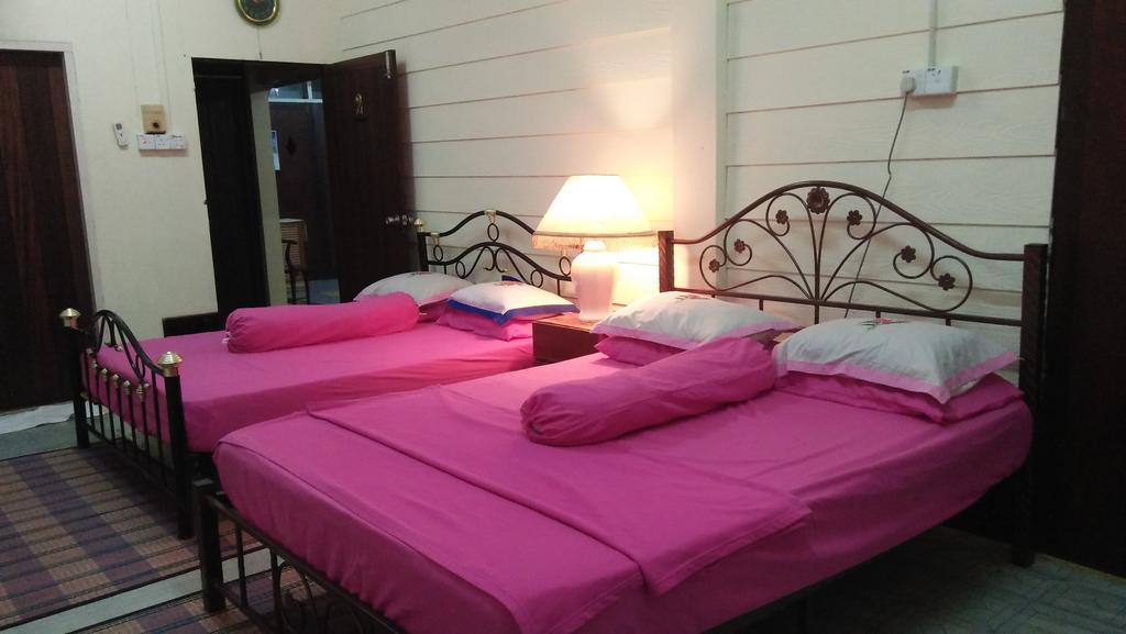 Teratak Ibunda Guest House Kota Bharu Eksteriør bilde