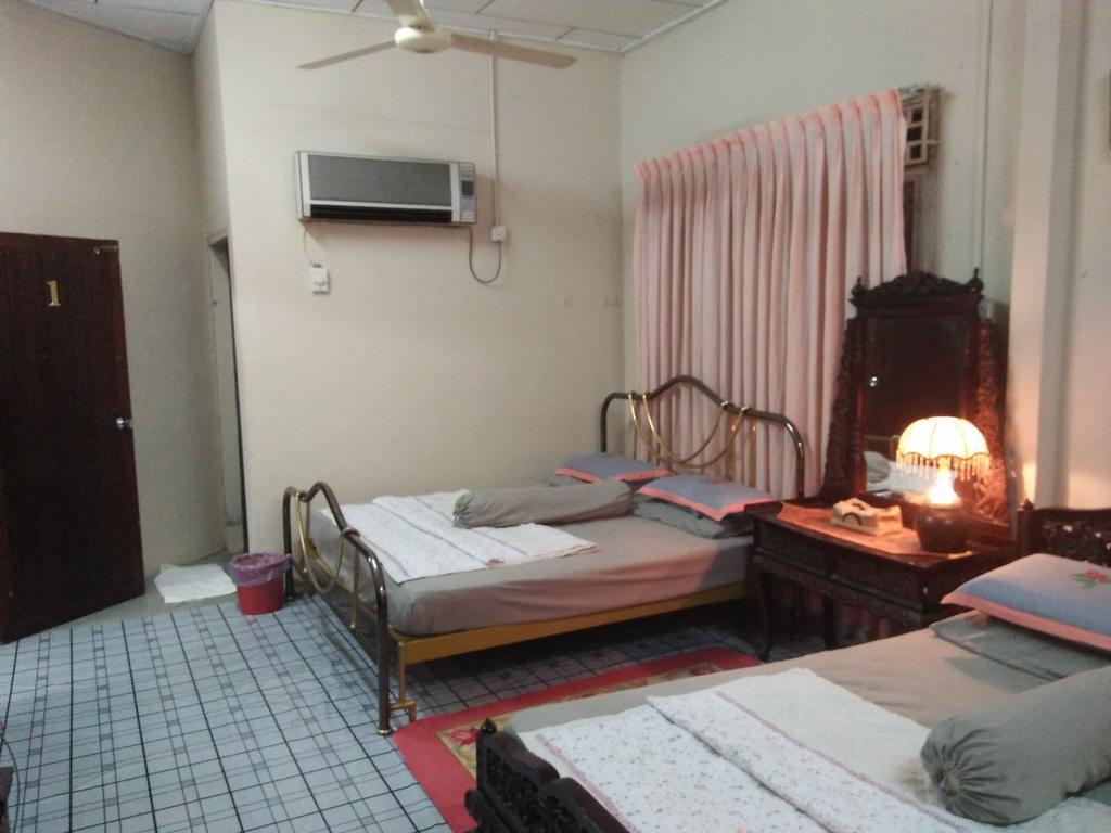 Teratak Ibunda Guest House Kota Bharu Eksteriør bilde